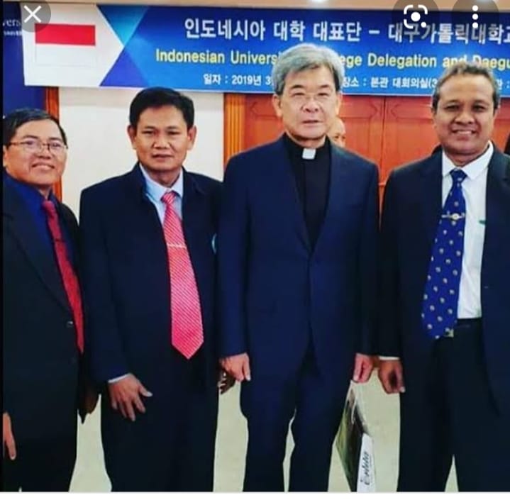 Dr Aulia Taswin SH MH bersama Dosen Akademi Maritim Korea